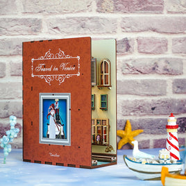 Book Nook: Travel in Venice