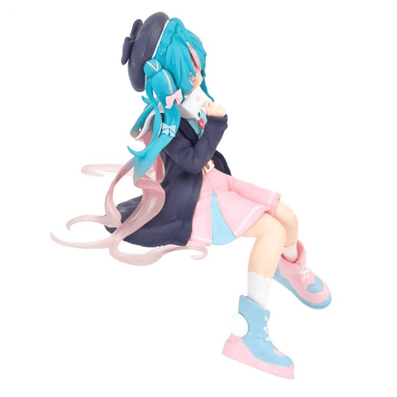 FuRyu: Vocaloid - Hatsune Miku (Love Sailor Version) Noodle Stopper - The Mage's Emporium Shumi Toys & Gifts Shopify Collective Shumi Toys & Gifts Used English Noodle Stopper Japanese Style Comic Book