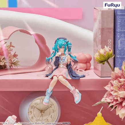 FuRyu: Vocaloid - Hatsune Miku (Love Sailor Version) Noodle Stopper - The Mage's Emporium Shumi Toys & Gifts Shopify Collective Shumi Toys & Gifts Used English Noodle Stopper Japanese Style Comic Book