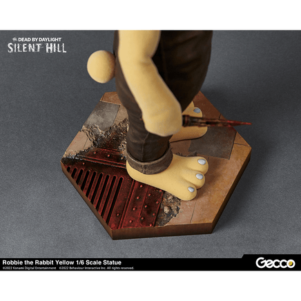 Gecco Corp: Silent Hill x Dead By Daylight - Robbie Rabbit Yellow 1/6 Scale Figure - The Mage's Emporium Shumi Toys & Gifts Shopify Collective Shumi Toys & Gifts Used English 1/6 Scale Figure Japanese Style Comic Book