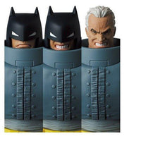 Medicom DC The Dark Knight Returns Armored Batman MAFEX Action Figure - The Mage's Emporium ToyShnip Shopify Collective ToyShnip Used English Action & Toy Figures Japanese Style Comic Book