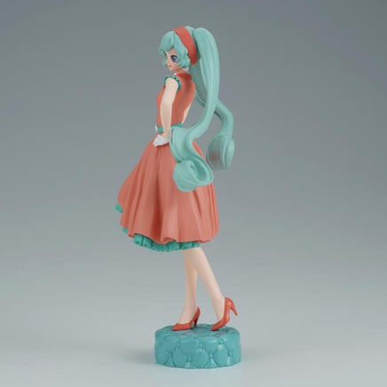 Vocaloid World Journey Vol.1 Hatsune Miku Figure - The Mage's Emporium Super Anime Store Shopify Collective Super Anime Store Used English Figures Japanese Style Comic Book