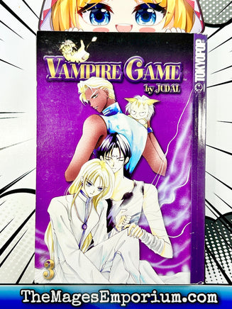 Vampire Game Vol 3 - The Mage's Emporium Tokyopop 2305 copydes Used English Manga Japanese Style Comic Book